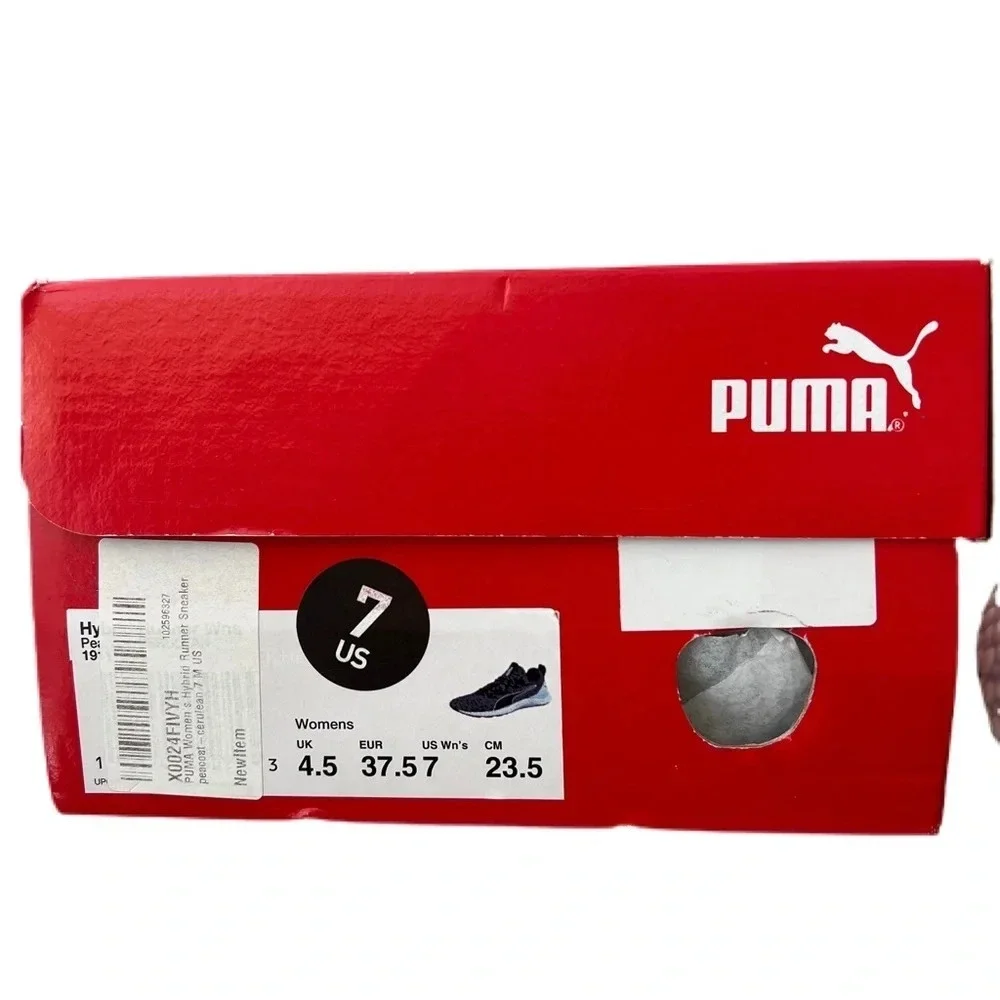 Puma HYBRID Fuego Knit Women's Running Shoes. Size 7 color blue. New in box.